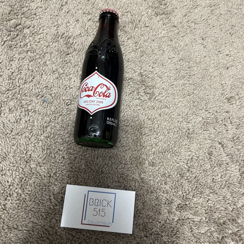 Vintage Coca Cola Christmas 2008 Holiday 8fl oz Bottle
